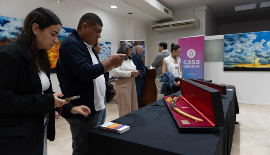 Pallarols presentó su obra en la Casa Ushuaia y convocó a numeroso público en Buenos Aires