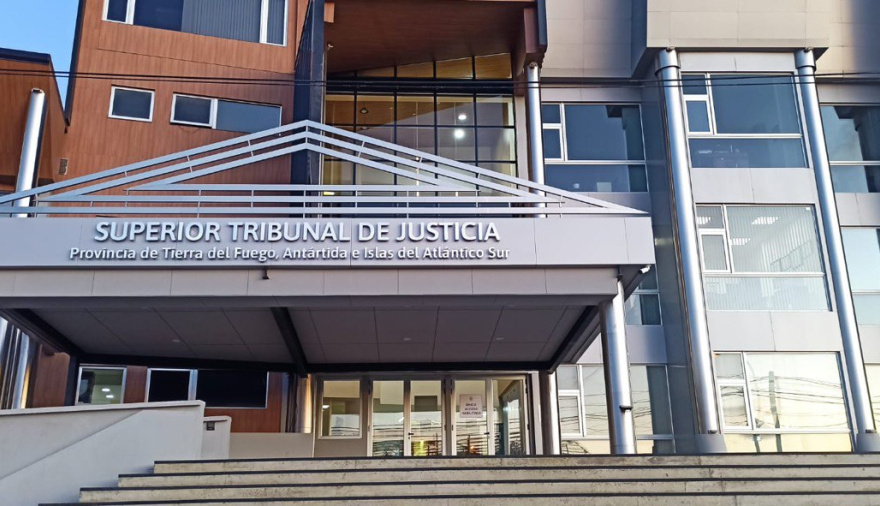 El Superior Tribunal rechazó un recurso de casación en una acción de amparo contra la Caja Previsional 