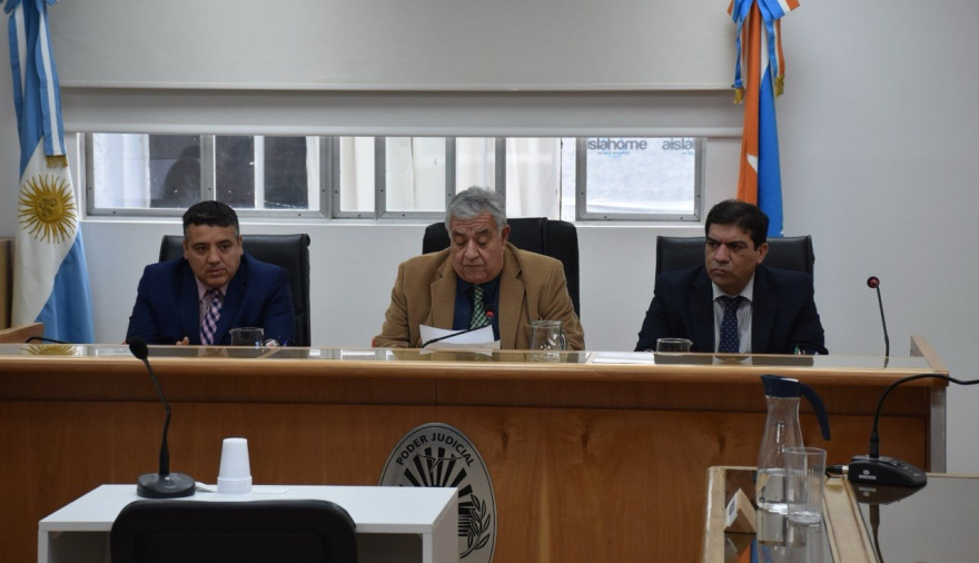 Condenan a un hombre a 20 años de prisión por abusar de su hijastra en Tolhuin