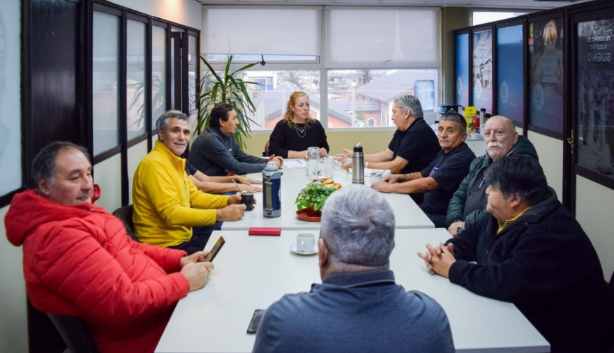 Habitad Municipal: referentes de "Sentimiento Fueguino" abordaron agenda de trabajo conjunto