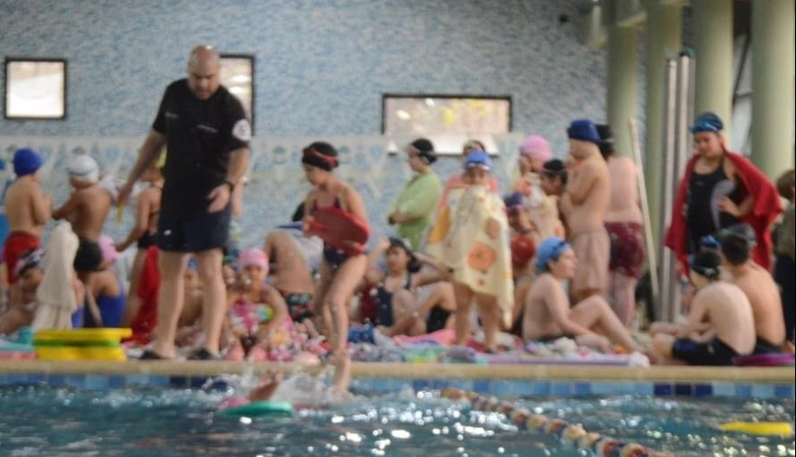 Gran convocatoria durante el encuentro de la Escuela Municipal de Natación
