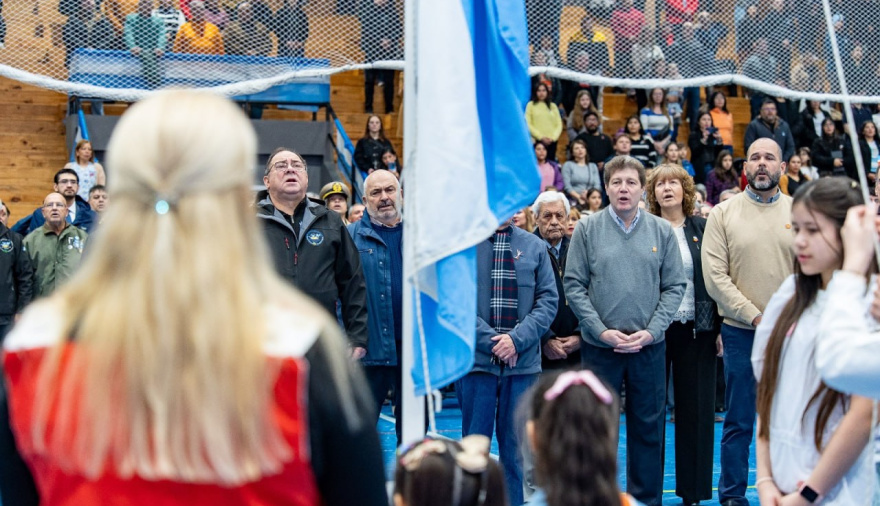 Melella encabezó el acto central conmemorativo por el Día de la Provincia