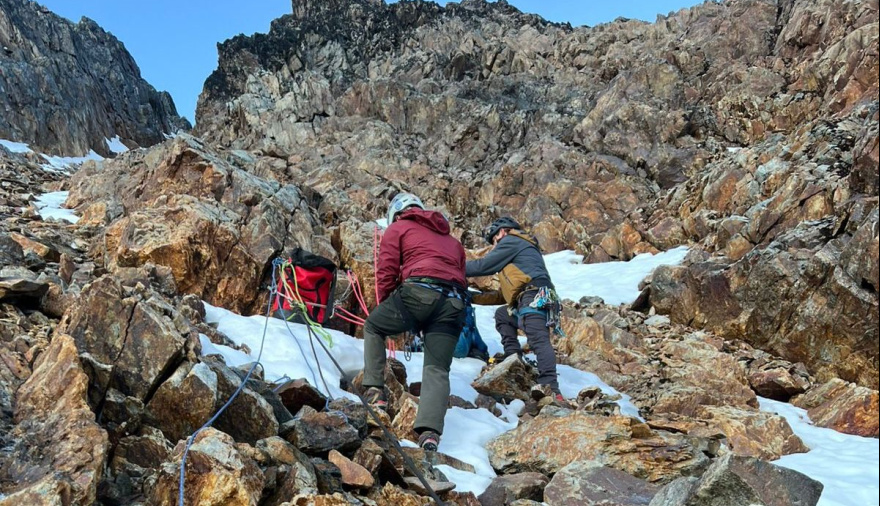 La asistencia sanitaria en terreno fue clave en el rescate de una mujer accidentada en el Cerro Bonete