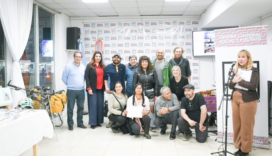 El CCNA inauguró la muestra “Encuentro con cicloviajeros”