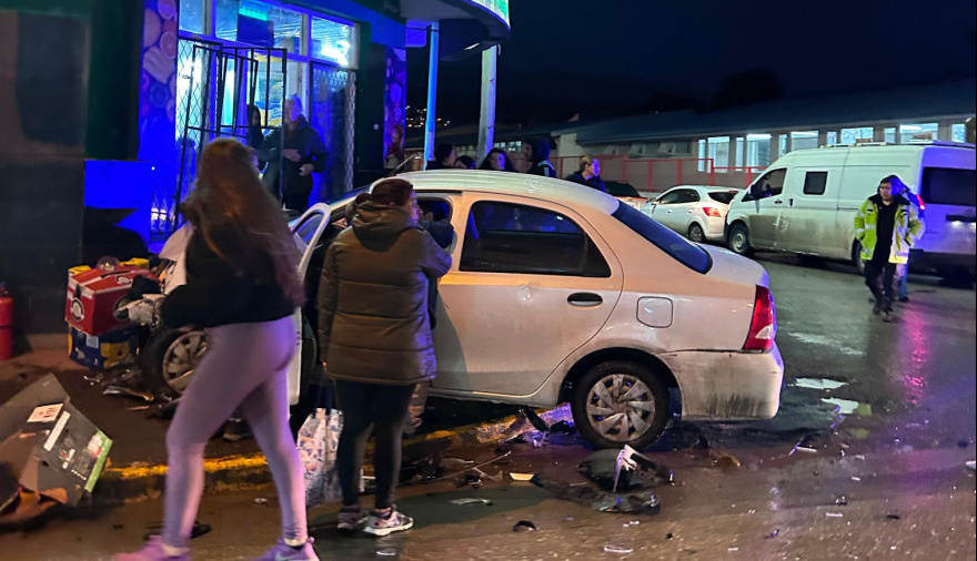 Un choque en Ushuaia dejó tres personas con lesiones leves