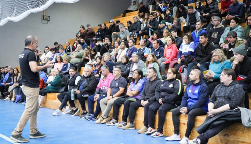 La Agencia de Innovación tuvo gran asistencia en el evento de IA