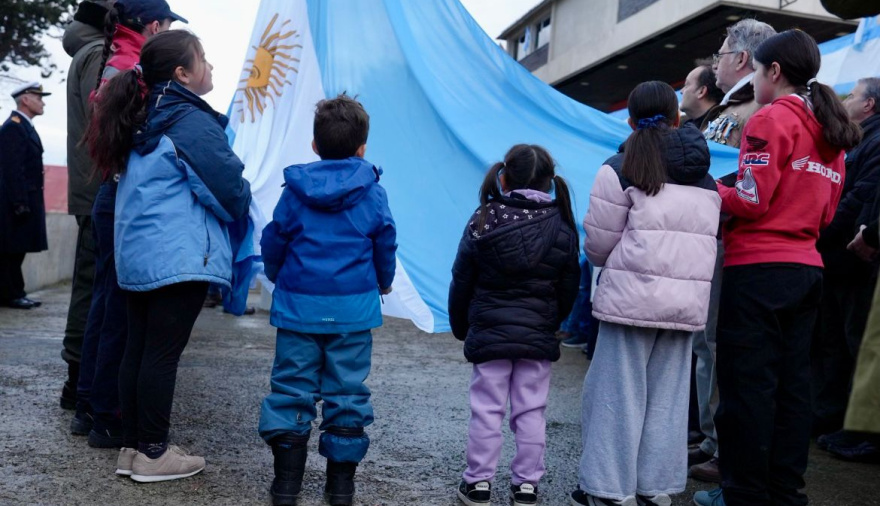 Día de la Bandera: hubo actos simultáneos en las tres ciudades de la provincia