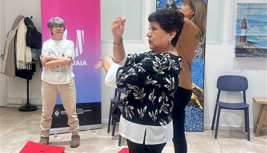 Casa Ushuaia recibió una nueva jornada del Taller de Movilidad Articular
