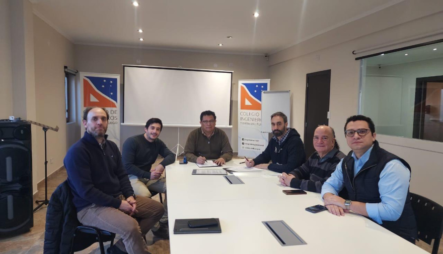 Terra Ignis Energía y el Colegio de Ingenieros firmaron un convenio