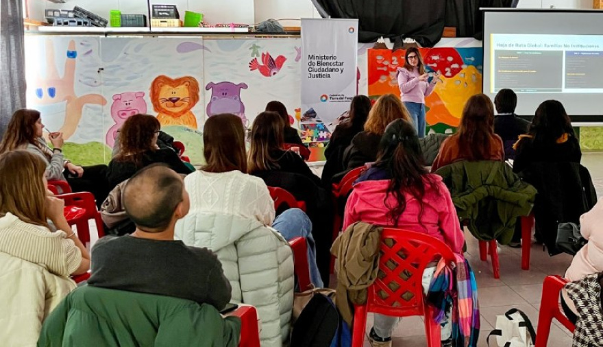Fortalecen la formación de equipos del sistema de protección de derechos