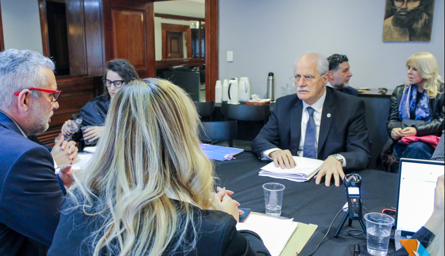 Radar de Leolabs: Legisladores entrevistaron a Jorge Taiana quien deslindó responsabilidades