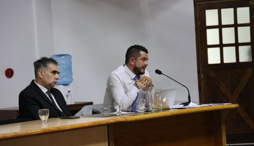 Comenzó en Ushuaia el juicio contra un exfuncionario judicial acusado de violencia de género
