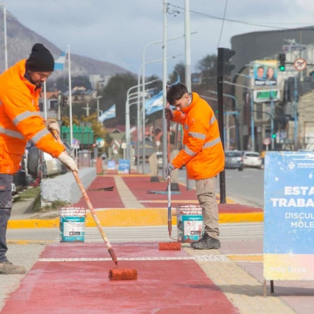 Continúan las tareas de embellecimiento de los espacios públicos