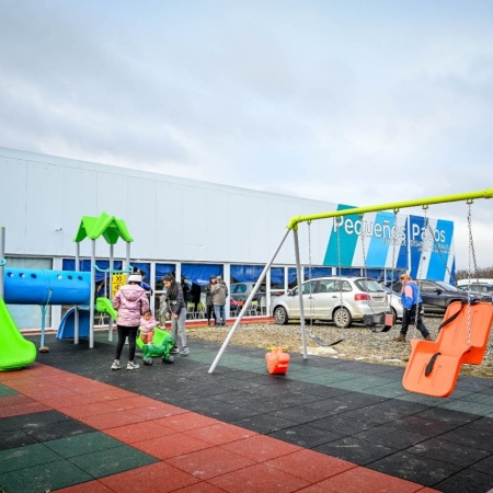 Ushuaia inauguró la plaza amigable del Centro de Desarrollo Infantil “Jorge Brito”