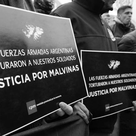 El Fiscal pidió la detención e indagatoria de diez militares por torturas a conscriptos durante la Guerra de las Malvinas