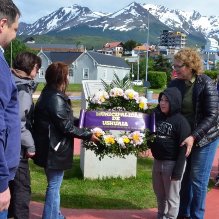 El Municipio llevóm adelante el acto en conmemoración por el "Día del genocidio Selk´nam"