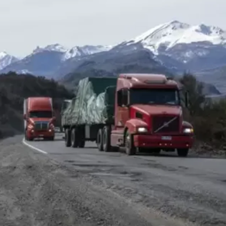 Camioneros chilenos amenazan con cortar el paso a Tierra del Fuego