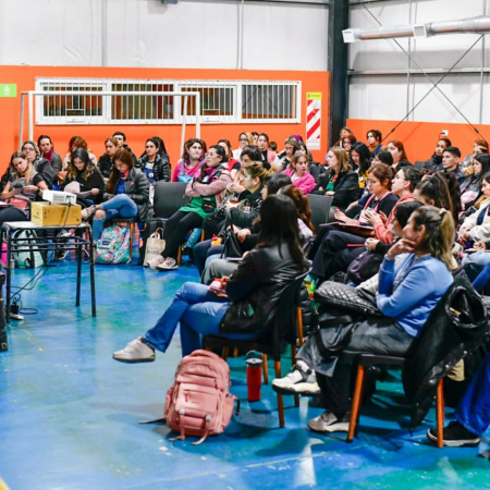 Más de 200 docentes se capacitaron en el marco del Programa Huertas Escolares