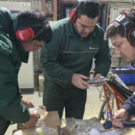 Arribaron los repuestos para reparar el generador de la usina de Tolhuin