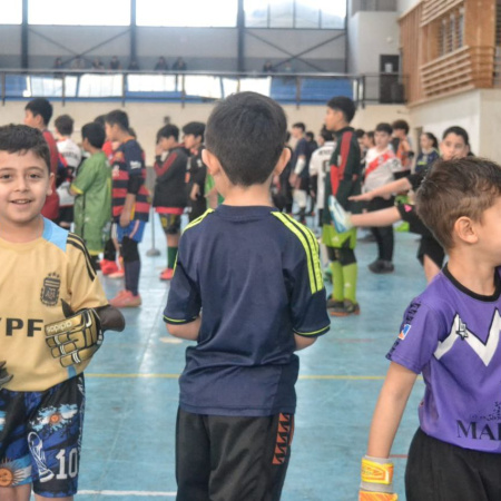 Más de 70 jóvenes participaron de la clínica de arqueros organizada por el IMD