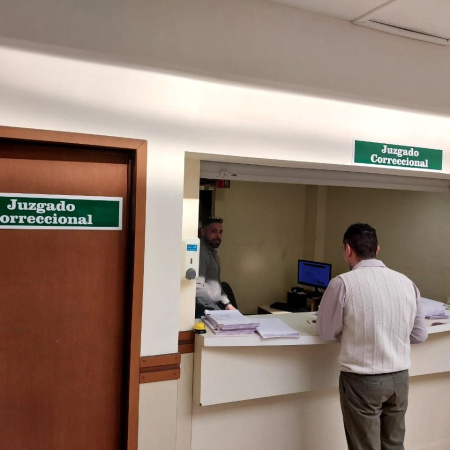 Condenan a un hombre por violencia de género y resistencia a la autoridad