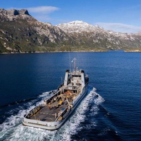 El aviso ARA "Teniente Olivieri" realizó el relevo de puestos en el Área Naval Austral