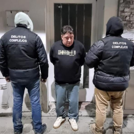 Detienen a tres neuquinos que robaron una caja fuerte con dólares y euros en Ushuaia