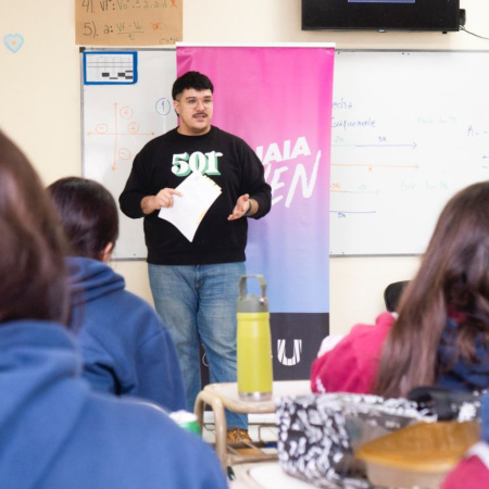 El "Ushuaia Jóven" visitó diversos colegios secundarios de la ciudad