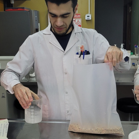 Formación y asistencia para proyectar la producción de micelio madre en Tierra del Fuego