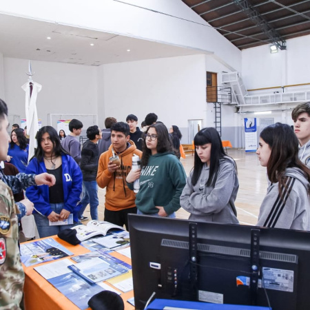 Se llevó a cabo Expo Carreras y oficios 2025 en Tolhuin y sigue en Ushuaia y Río Grande
