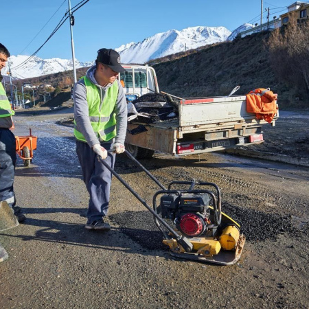 El Municipio continúa con el plan de bacheo de distintos puntos de la ciudad
