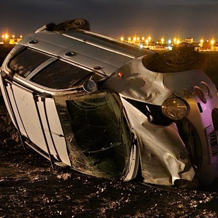 Un automóvil volcó en Río Grande