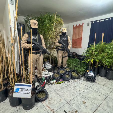 Río Grande: Prefectura realizó cinco allanamientos por tráfico de drogas