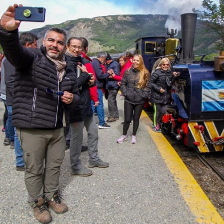 El Gobierno moderniza el sistema de habilitación de guías turísticos