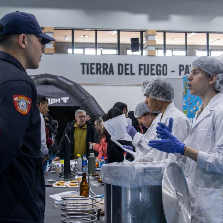 Comenzó la Expo "Ushuaia Ciudad Segura" y continuará este jueves