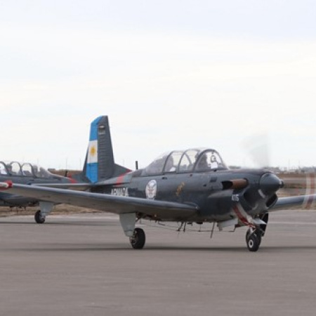 Unidades de la Aviación Naval llegan a Río Grande para realizar adiestramiento