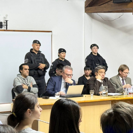 Condenan a tres personas por el incendio de una camioneta con bombas molotov en Ushuaia