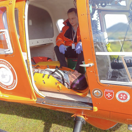 Personal de aeronavegación y de emergencias se capacita en evacuación aeromédicas