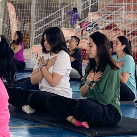 Río Grande vivió una exitosa jornada de Zumba y Yoga en el mes de las maternidades