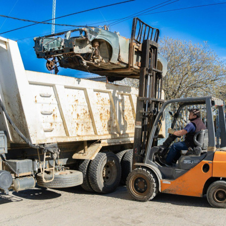 El municipio de Río Grande retiró de las calles chatarra y vehículos en desuso