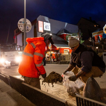 Continúa la puesta en valor de espacios públicos en Ushuaia de cara a la temporada estival