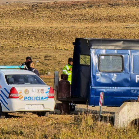 Investigan la muerte de un hombre cuyo cuerpo apareció en la playa
