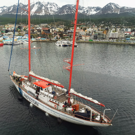 El motovelero científico “Dr. Bernardo Houssay” arribó a Ushuaia