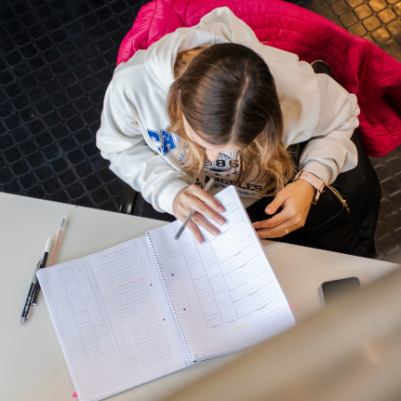 Informan modificaciones en los pagos de las becas académicas 2025