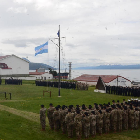 Ushuaia homenajeó a los 44 héroes del Submarino ARA San Juan
