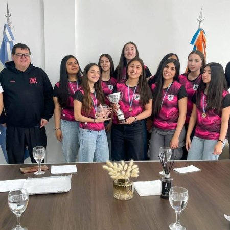 El equipo de Panteras Hockey recibió un reconocimiento provincial por su título nacional