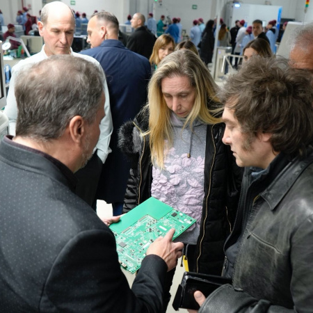 Desde la Provincia sostienen que es Nación quien tiene potestad de modificar el régimen de producción de celulares en Tierras del Fuego