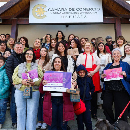 Silvana Ponce ganó el “Premio Mujer Empresaria Tierra del Fuego 2025”