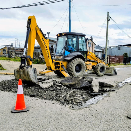 La Municipalidad avanza con el fresado de Primer Argentino para sus repavimentación