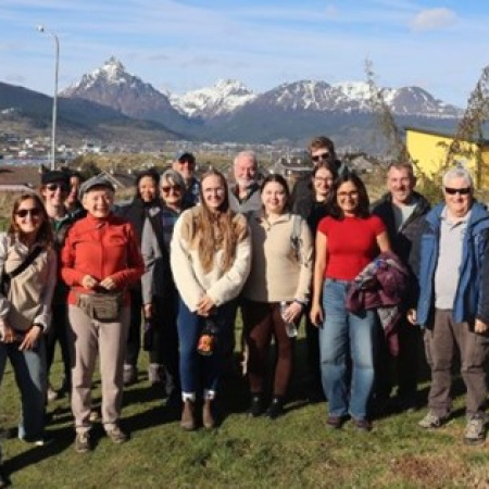 Arqueólogos del CONICET desarrollan propuestas de turismo científico en Ushuaia